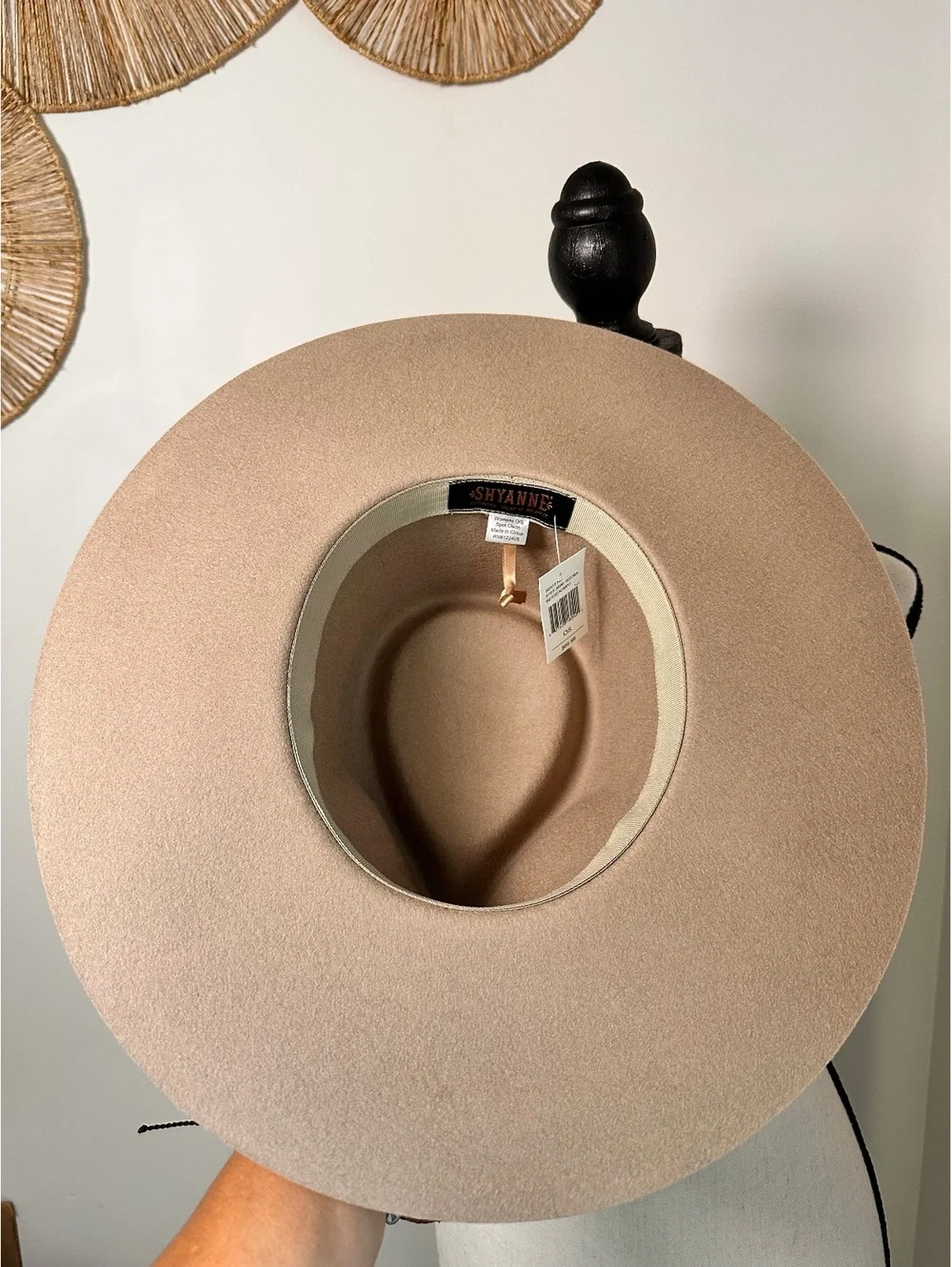 Shyanne women’s beige/khaki stiff-brim fedora hat
